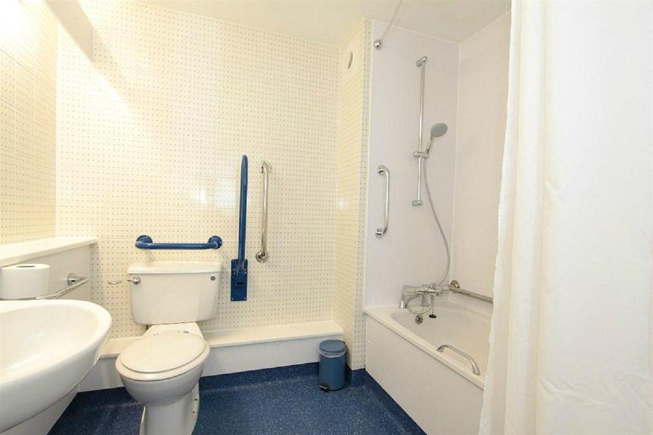 Travelodge Ipswich Stowmarket Haughley Buitenkant foto